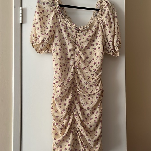 NWT floral dress with puffy sleeves - Picture 5 of 6